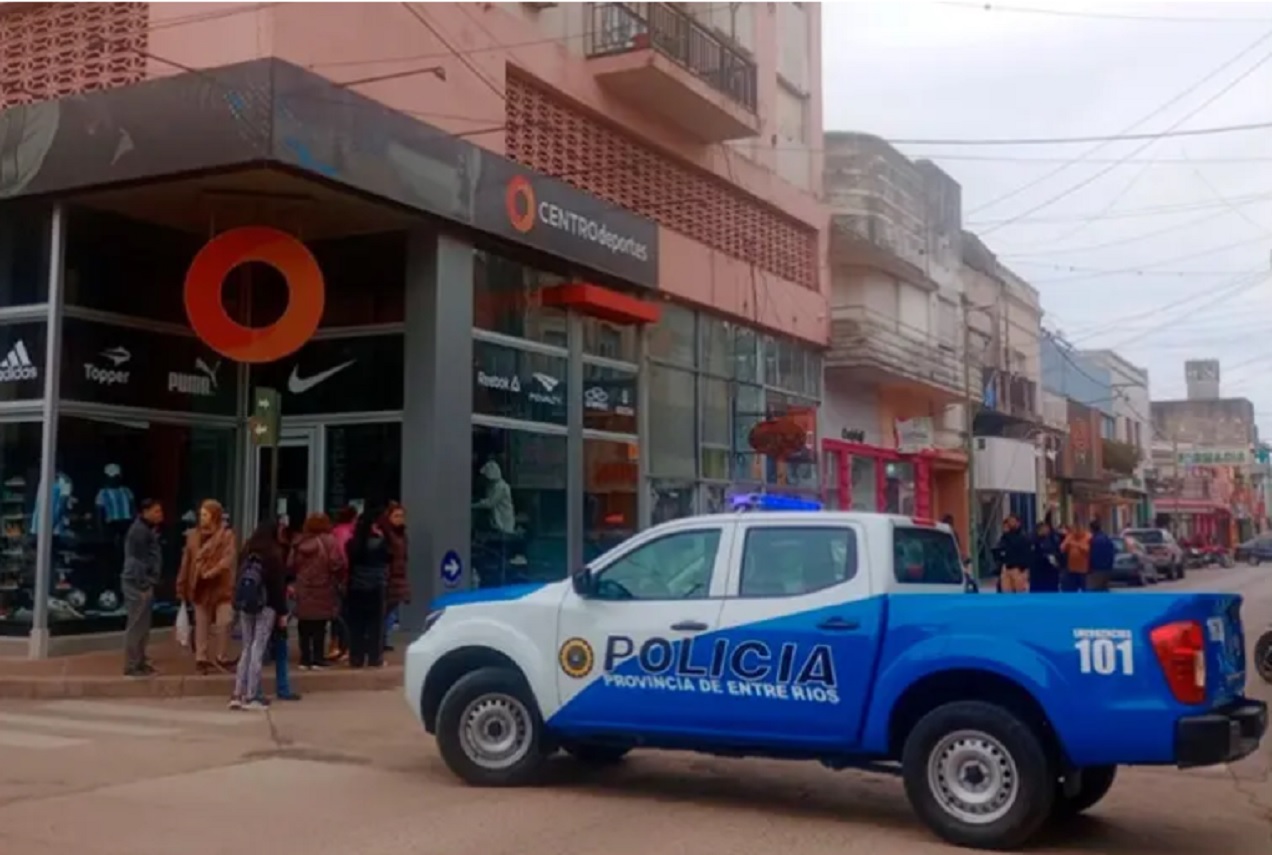 Una adolescente murió tras caer de un edificio en el centro de Gualeguaychú - imagen de origen