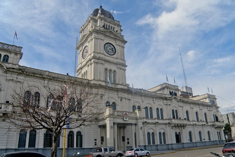 El Gobierno provincial reorganiza el Ministerio de Economía: fusionan áreas y crean una secretaría estratégica - imagen de origen