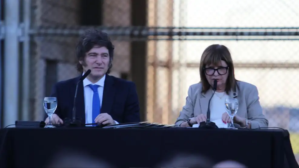 Crisis en LLA: Bullrich ofreció su renuncia y complica la aprobación de pliegos en el Senado - Plaza Web - imagen de origen