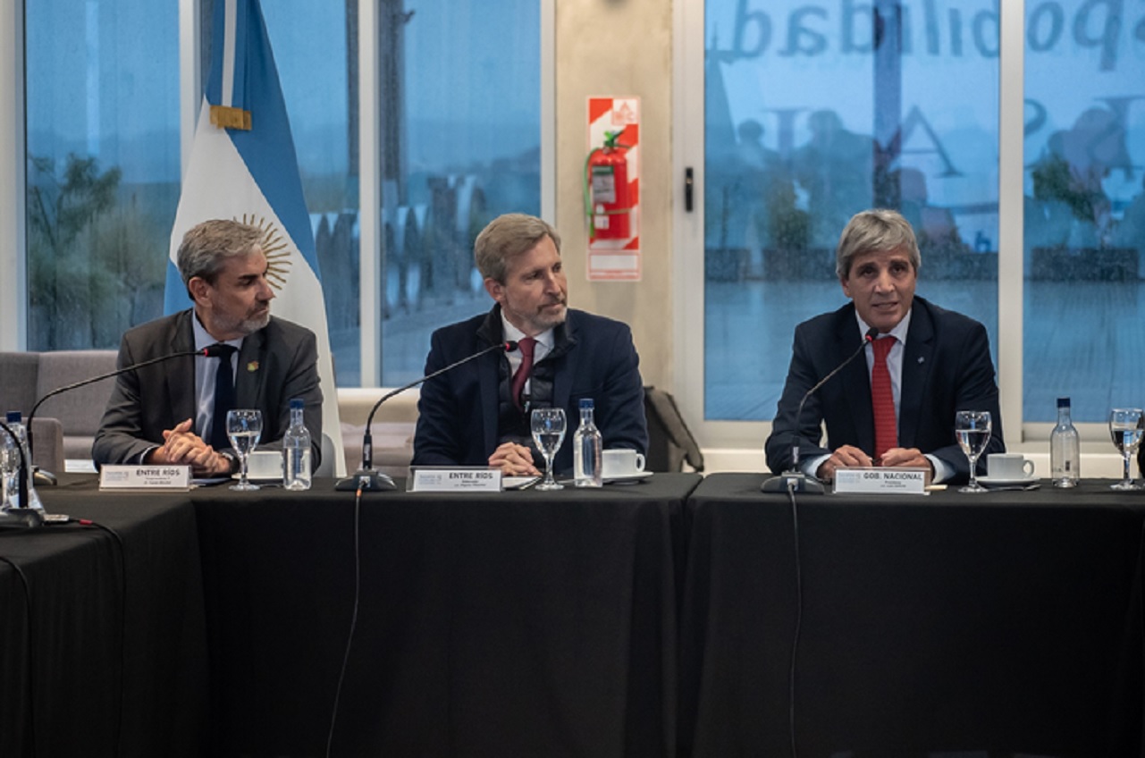 Frigerio recibió a Caputo en Paraná y afirmó: - imagen de origen