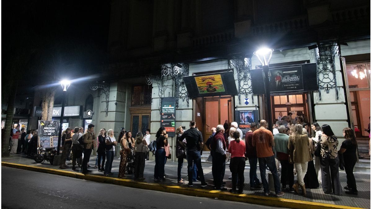 Paraná acompañó la avant-première de “Emboscada” en el Teatro 3 de Febrero - imagen de origen