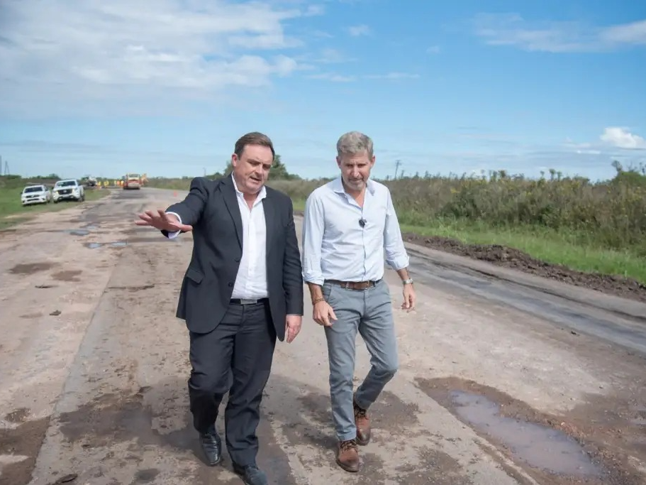 Frigerio aseguró que se arreglan 1.000 kilómetros de rutas y se gestionan nuevas obras por 320 millones de dólares - imagen de origen