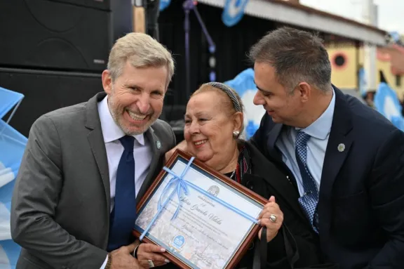 "Lo tomé como una caricia al alma": Silvia Videla, la mujer que convirtió el 25 de Mayo en la gran fiesta popular - imagen de origen