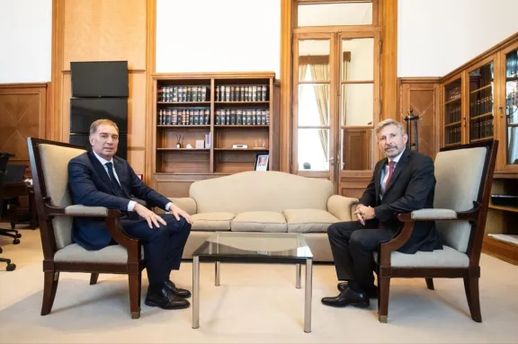 Frigerio, presente en la jura de Santilli como Jefe de Gabinete - imagen de origen