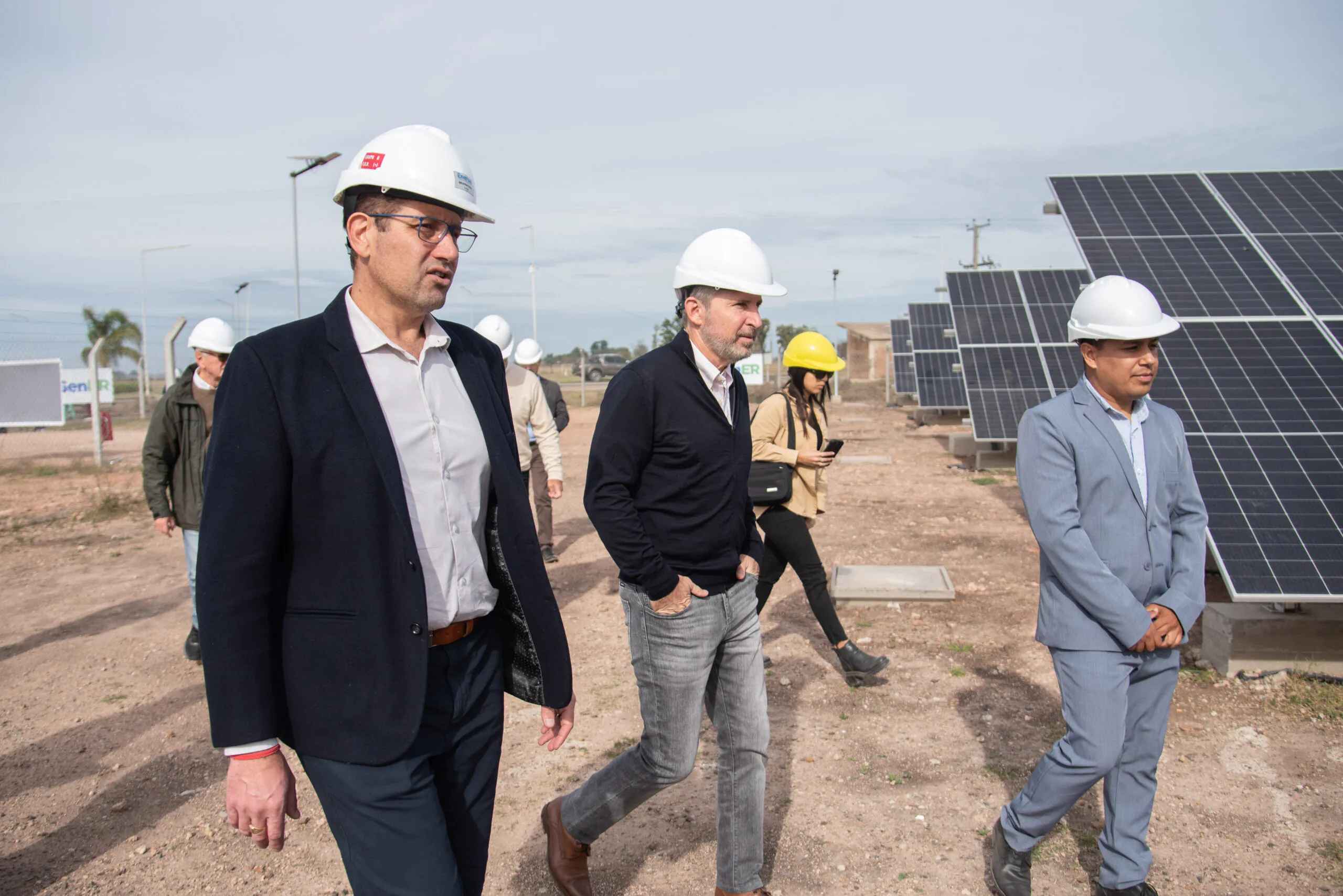 Frigerio inauguró un parque solar en Arroyo Barú y apuntó a más energía - Informe Digital - imagen de origen