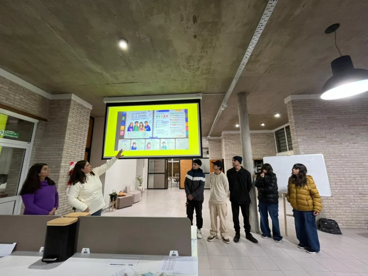 Cinco proyectos de Concepción del Uruguay competirán en el certamen nacional "Usina de Ideas con IA" - imagen de origen