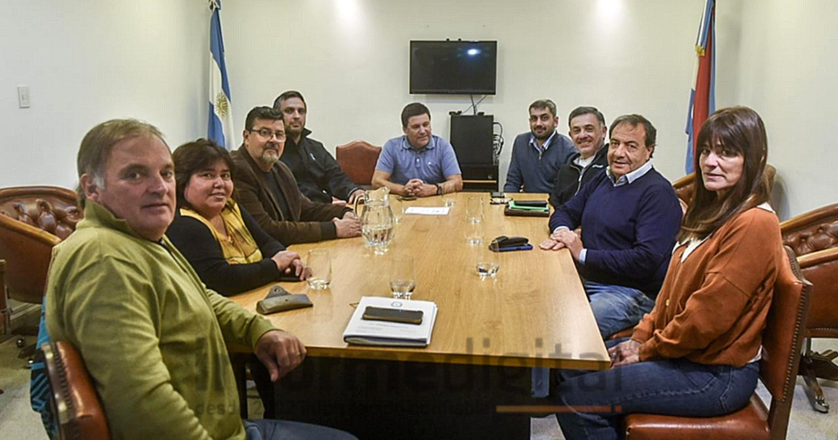 El PJ salió a respaldar a trabajadores de Vialidad por el ajuste - Informe Digital - imagen de origen