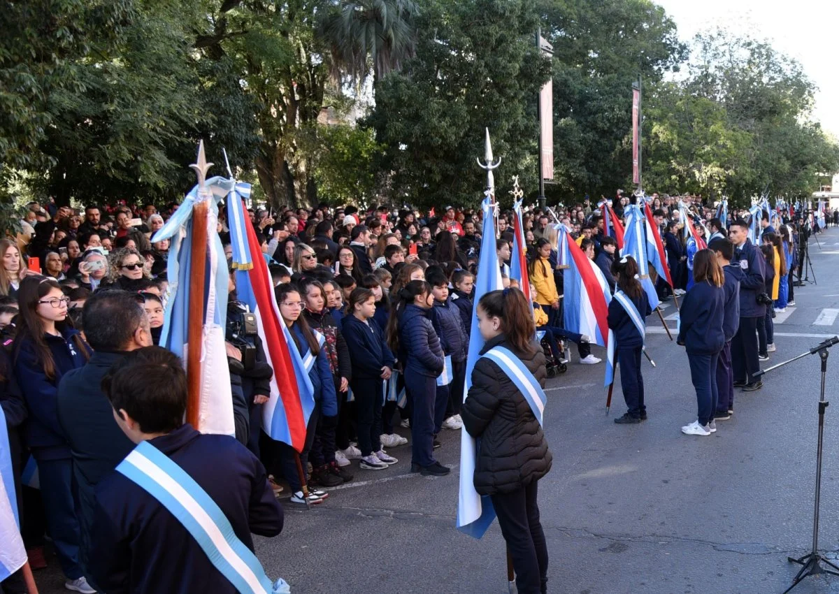 El sábado en plaza Ramírez se realizará la tradicional jura a la Bandera - imagen de origen