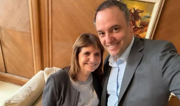 Bullrich criticó a Adorni: “Esto es m{as que un error, es una omisión ética” - imagen de origen