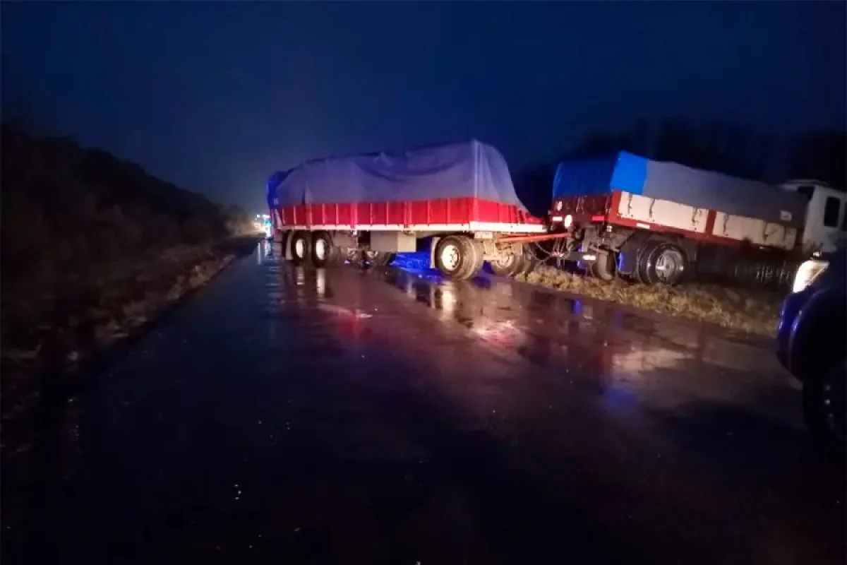Violento choque entre dos camiones cerca de Maciá dejó dos heridos y obligó a cortar la ruta - imagen de origen