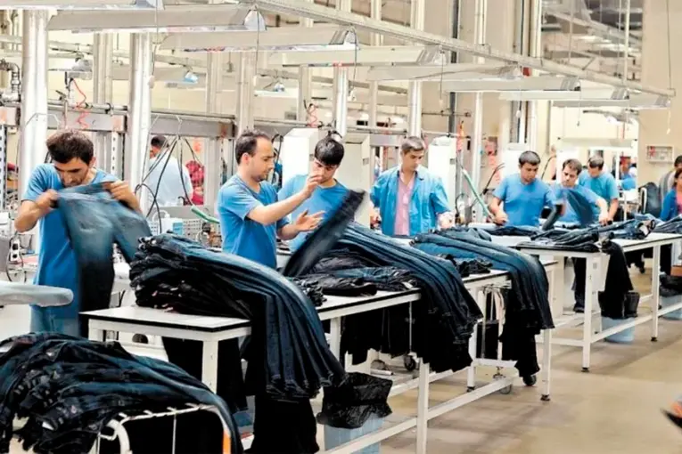 Empresarios e industriales alertaron sobre la crisis del sector y piden reformas - imagen de origen