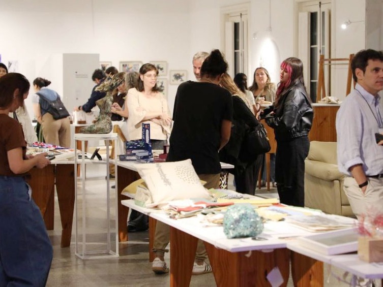 Difundieron los jurados de la convocatoria del Centro Experimental de Arte Contemporáneo de Entre Ríos AURA - imagen de origen