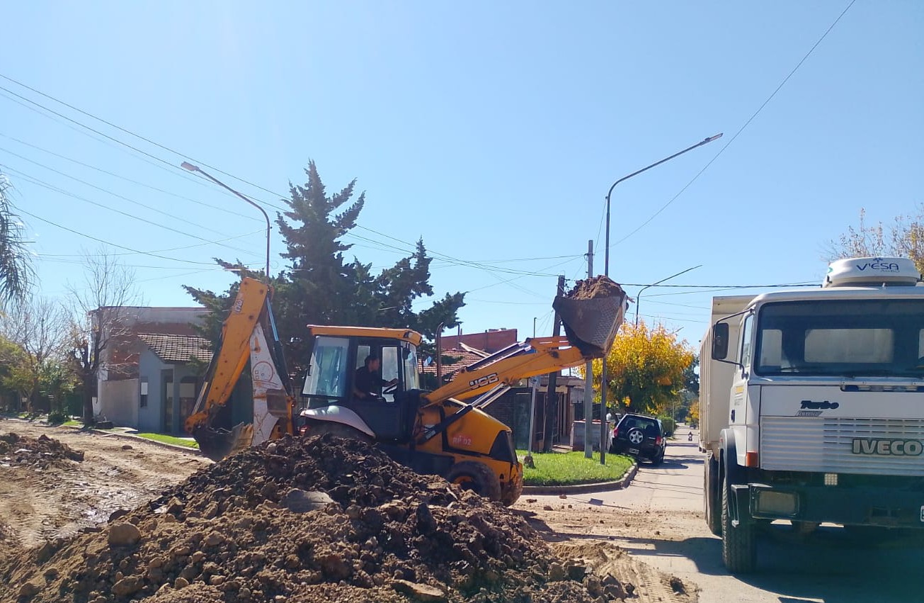 Comenzó la obra de pavimentación en Barrios La Rural y Santa Rita - imagen de origen