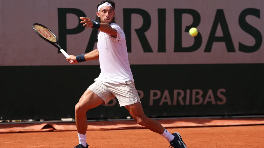 Thiago Tirante consiguió el triunfo en una floja jornada para los argentinos en Roland Garros | Análisis - imagen de origen