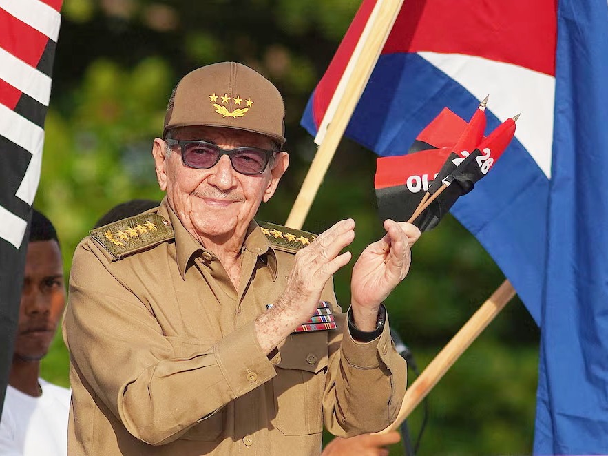 El Departamento de Justicia de Estados Unidos acusó por homicidio al ex dictador cubano Raúl Castro - imagen de origen