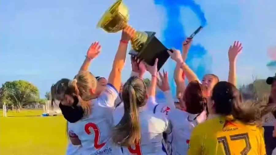 San Benito Paraná goleó a Atlético Paraná y es campeón del fútbol femenino | Análisis - imagen de origen