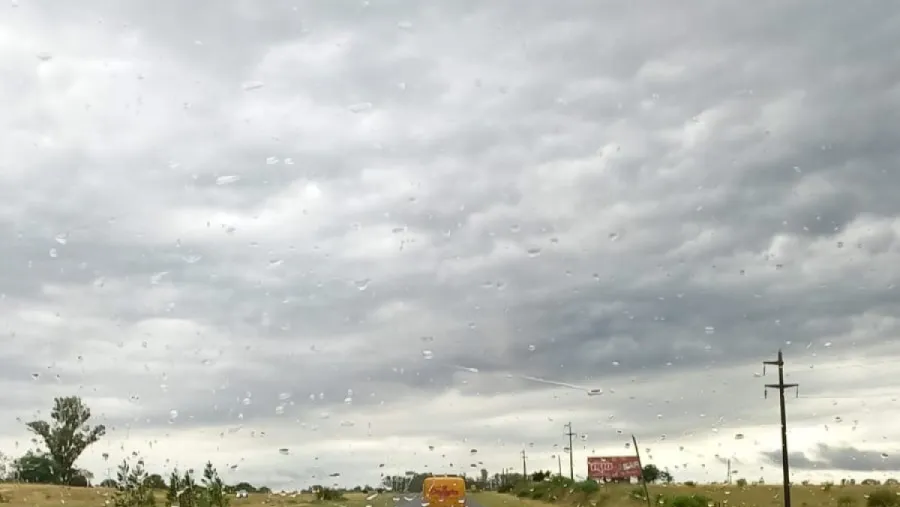 Alerta por lluvias y tormentas para 10 departamentos de la provincia | Análisis - imagen de origen