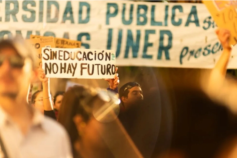 Hubo rechazo a la oferta oficial y ratifican el paro universitario - imagen de origen