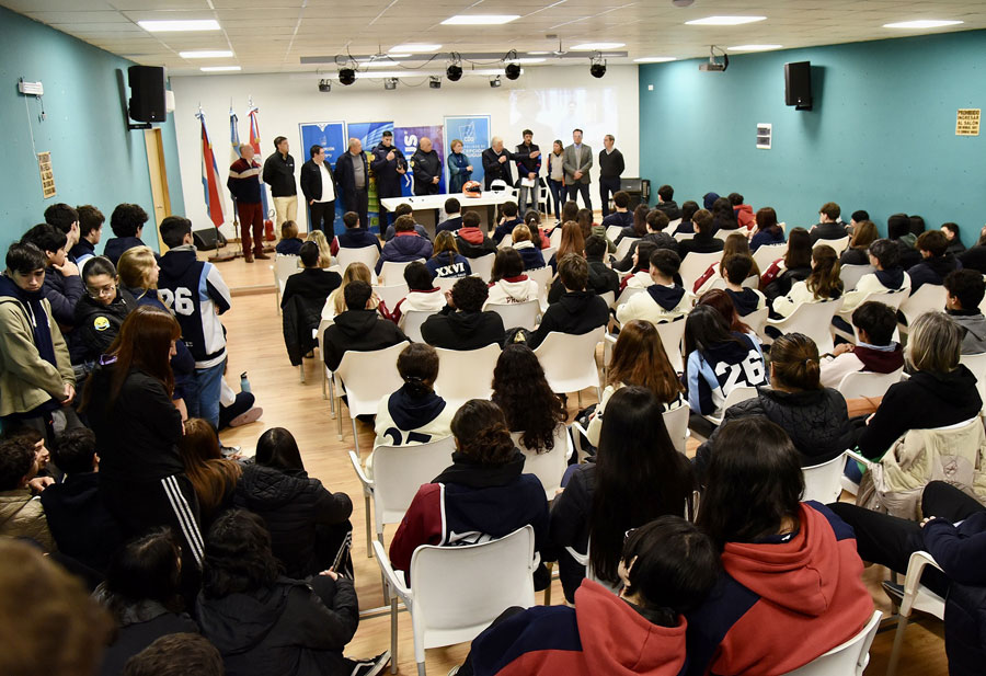 Continúa el ciclo de charlas sobre seguridad vial para colegios secundarios - imagen de origen