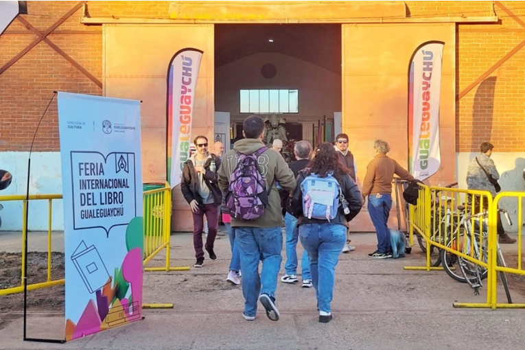 Abrió la convocatoria para la nueva edición de la Feria Internacional del Libro de Gualeguaychú - imagen de origen