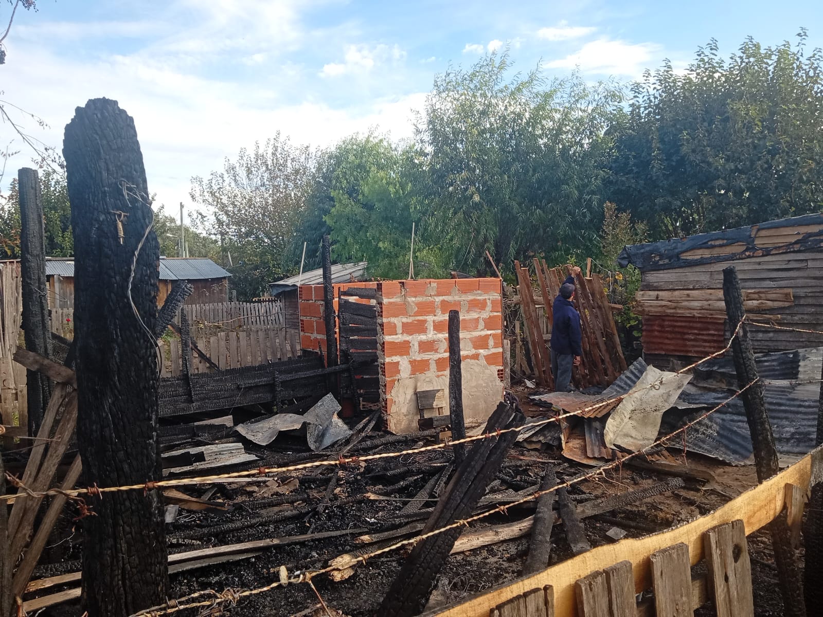 Escalofriantes episodios en el caso de la menor abusada: amenazaron de muerte a la madre y le prendieron fuego la casilla - 7PAGINAS - imagen de origen