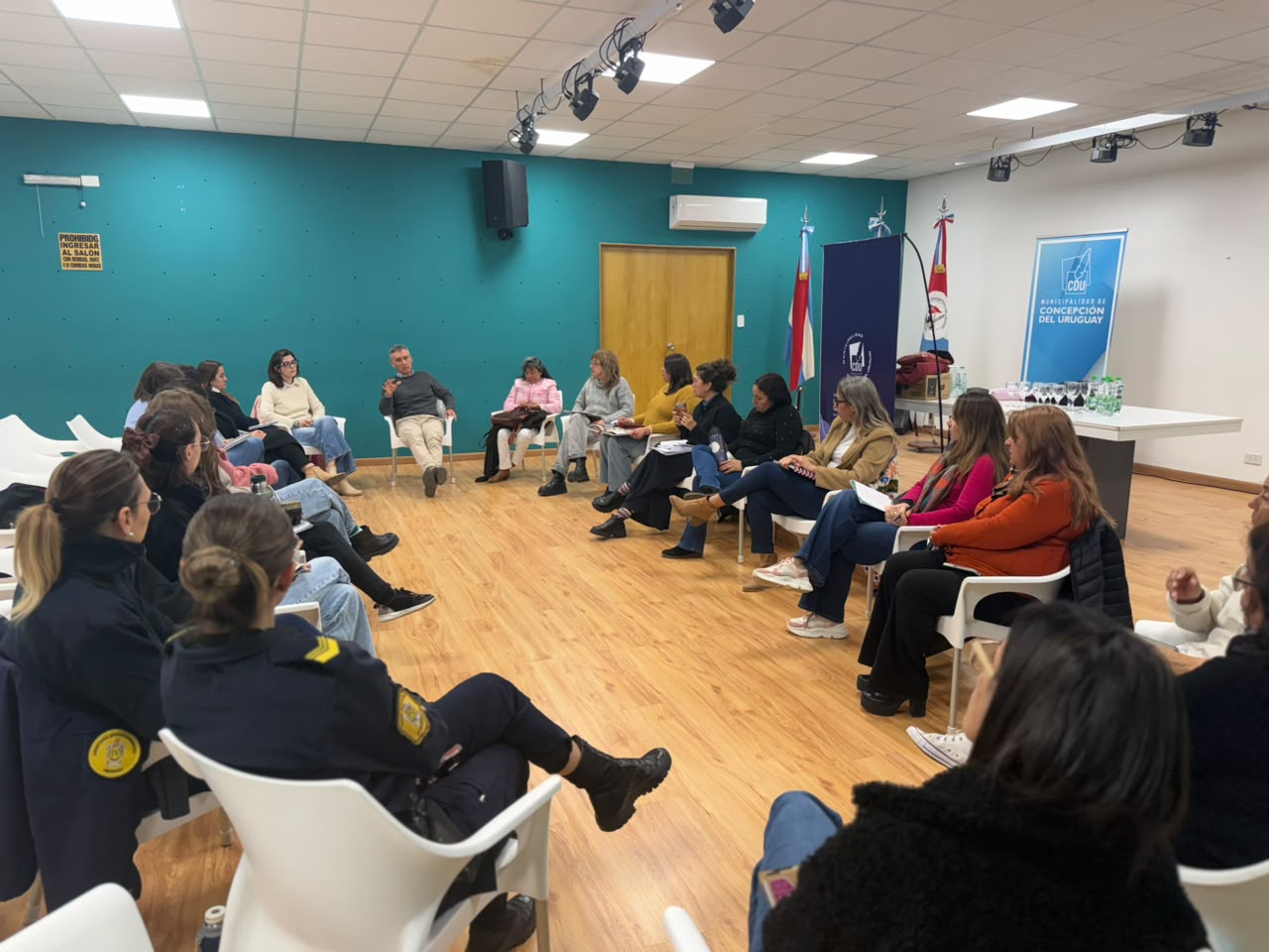 Reunión para articular el abordaje de situaciones de violencia de género - imagen de origen