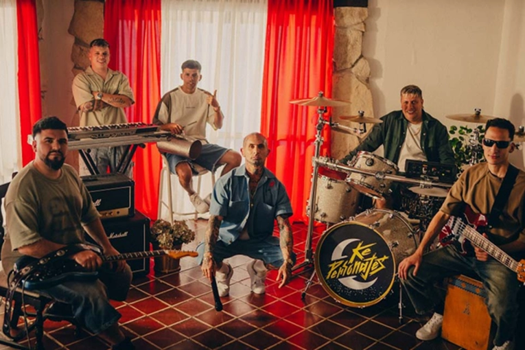 Ke Personajes presenta “Corazón Ausente”, su primer álbum con canciones propias - imagen de origen