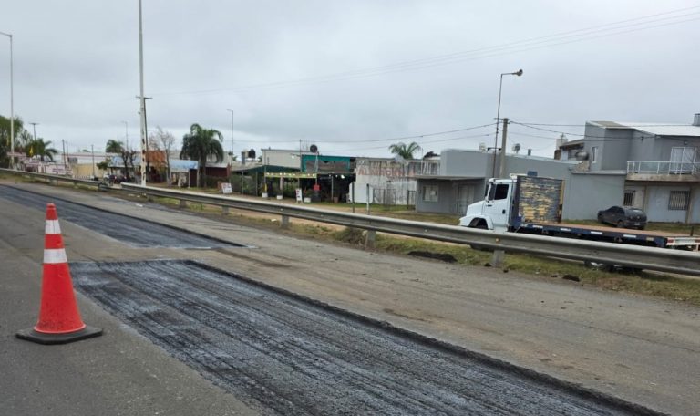 Autovía: trabajan en la reparación del pavimento desde el acceso a Chajarí hacia el norte - imagen de origen