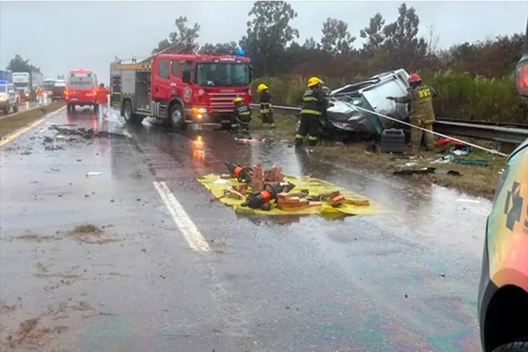 Regresaban de una despedida familiar y murieron: quiénes eran las cuatro víctimas del choque en Ruta 12 - imagen de origen