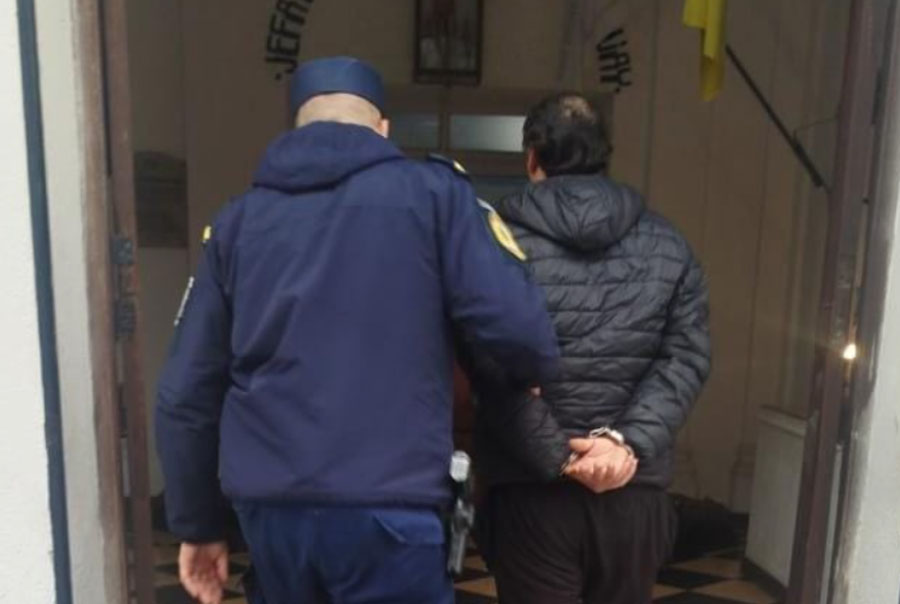 Estaba de franco haciendo las compras en el supermercado, descubrió a un "mechero" y lo detuvo ella misma - imagen de origen