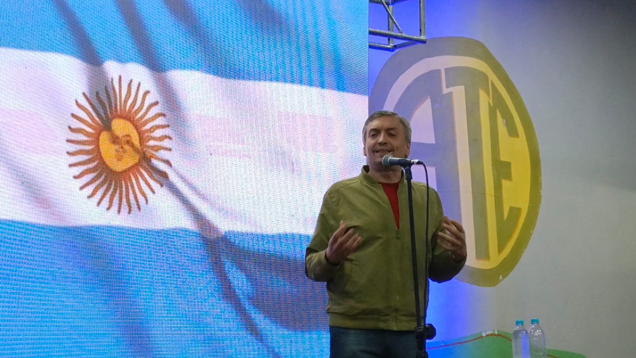 Máximo Kirchner llevó a Paraná su ofensiva interna: cuestionó la tibieza del PJ y volvió a pedir por la candidatura de Cristina - imagen de origen