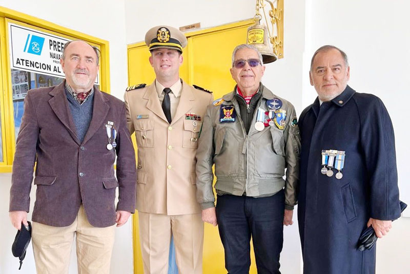 Acto por el 44° aniversario del Primer combate aeronaval de la Gesta de Malvinas - imagen de origen