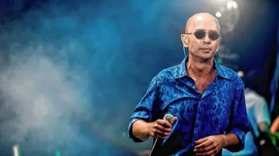 Convocan a un abrazo ricotero en la casa natal del Indio Solari en Paraná para despedir al ícono del rock - imagen de origen