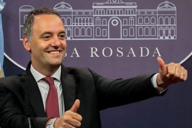 Punto a punto, un resumen para entender el escándalo Adorni - imagen de origen