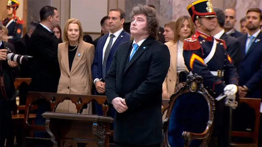 Milei asistió al Tedeum: escuchó una homilía crítica contra el odio y el "terrorismo de redes" | Análisis - imagen de origen