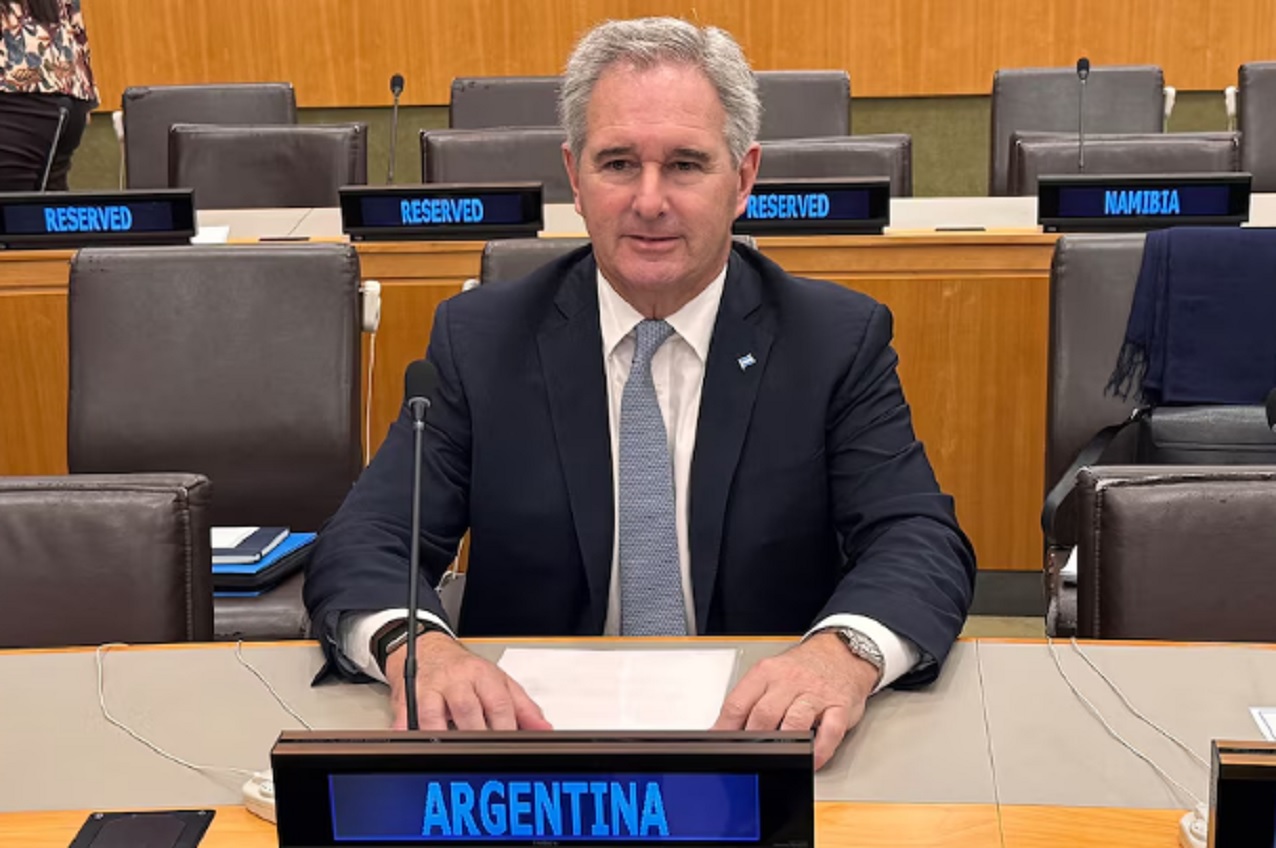 A casi 200 años de la ocupación ilegal, la ONU exigió a Reino Unido que acepte negociar la soberanía de las Islas Malvinas con Arg - imagen de origen