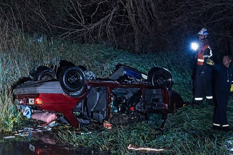Tres entrerrianos murieron al caer con su auto al agua en ruta 9 - imagen de origen