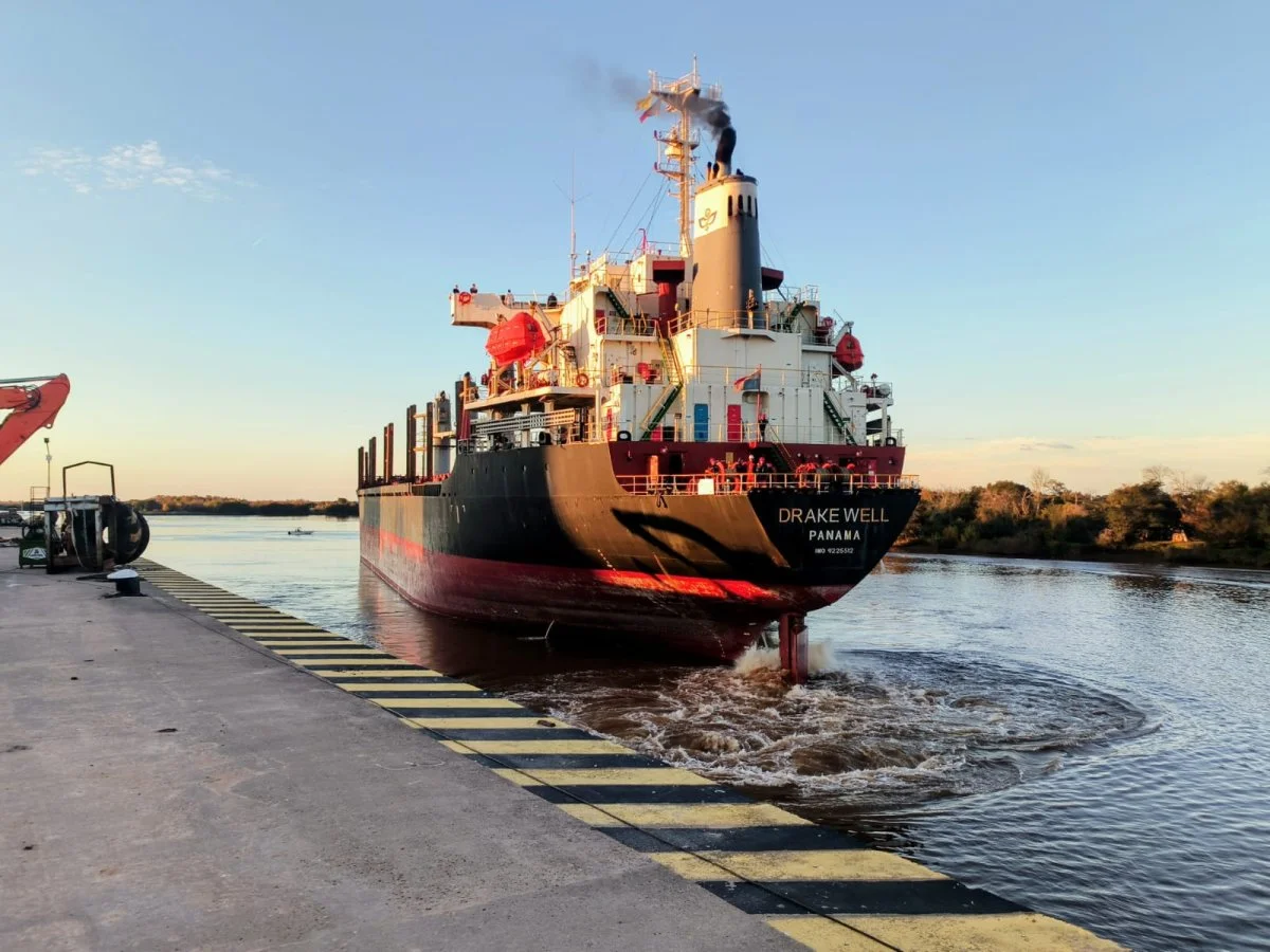 Nuevo buque arribó al puerto de Concepción del Uruguay - imagen de origen