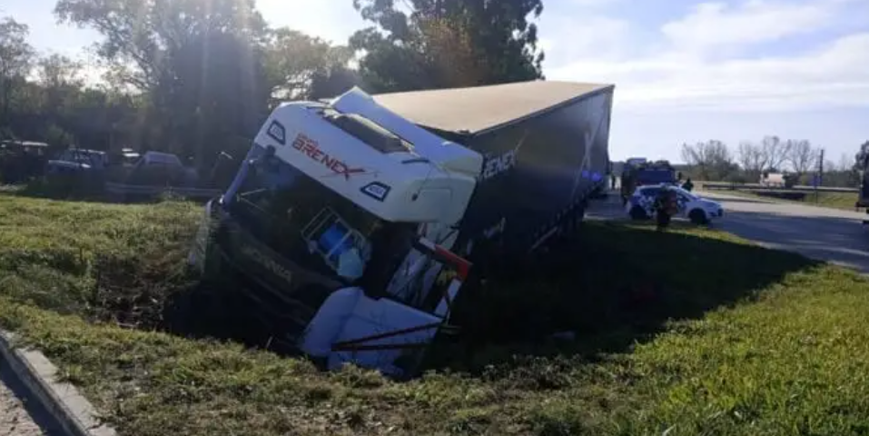 Tragedia en la Autovía 14: un nene de dos años murió atropellado por un camión - 7PAGINAS - imagen de origen