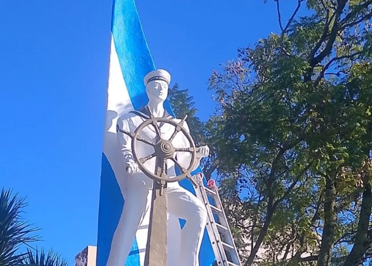 Puesta en valor del Monumento al Marinero en la Plaza Wenceslao Gadea - imagen de origen