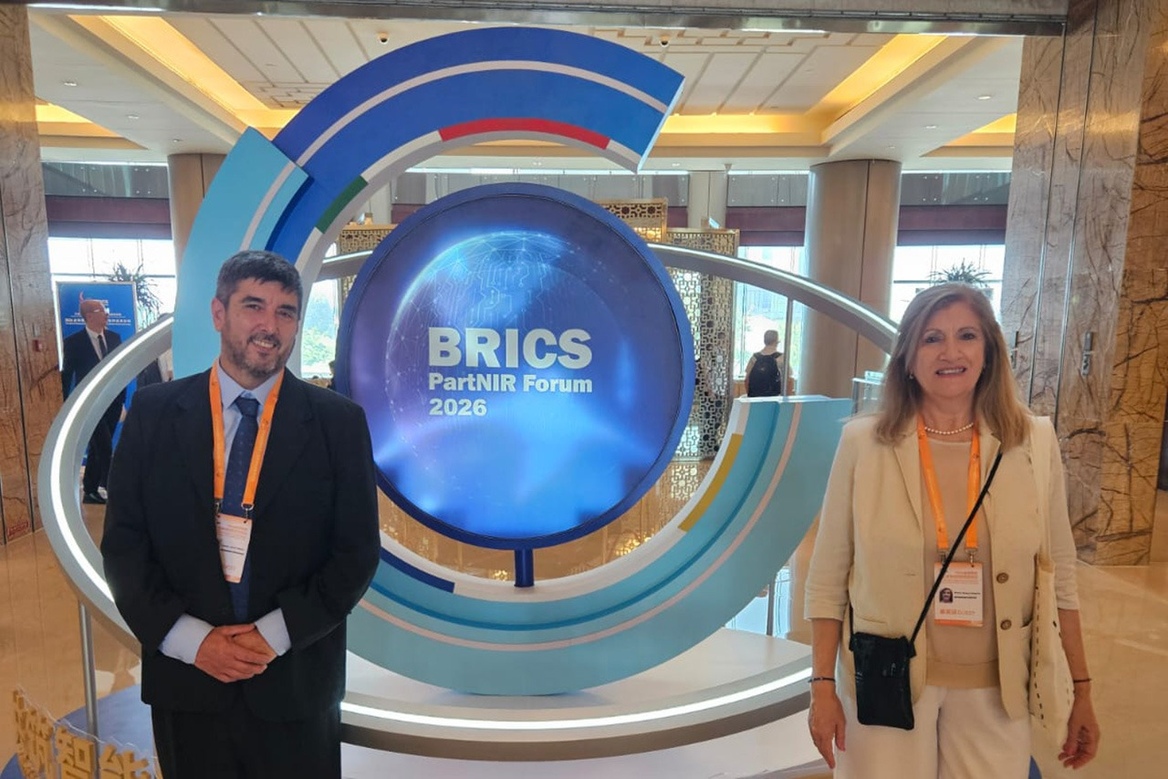 Rosario Romero participa en China de foros BRICS sobre innovación, industria y energías renovables - imagen de origen