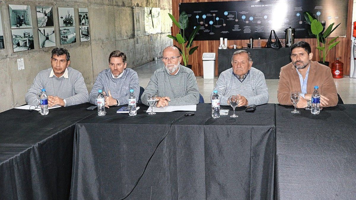 Evalúan habilitar el paso de bitrenes por el Túnel Subfluvial - Informe Digital - imagen de origen