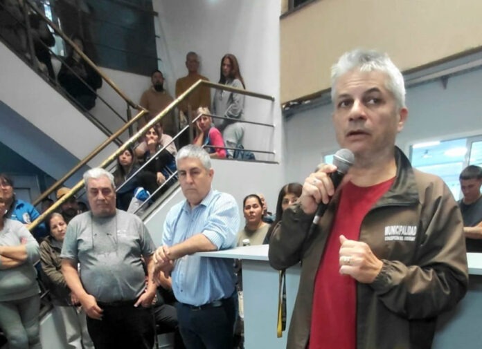 Conflicto salarial. Municipales de la AOEM realizaron retención de tareas - imagen de origen