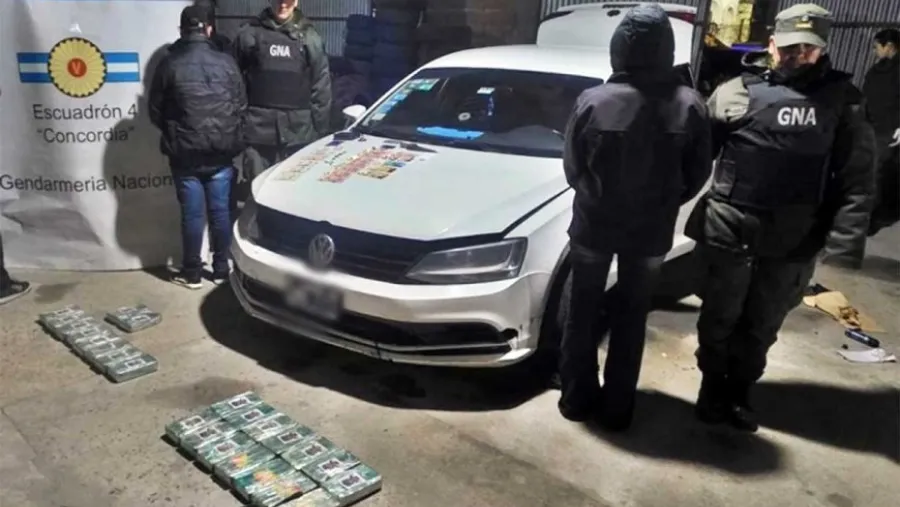 Denuncia anónima permitió secuestrar 24 kilos de cocaína en el Peaje de Yeruá y hay un detenido | Análisis - imagen de origen
