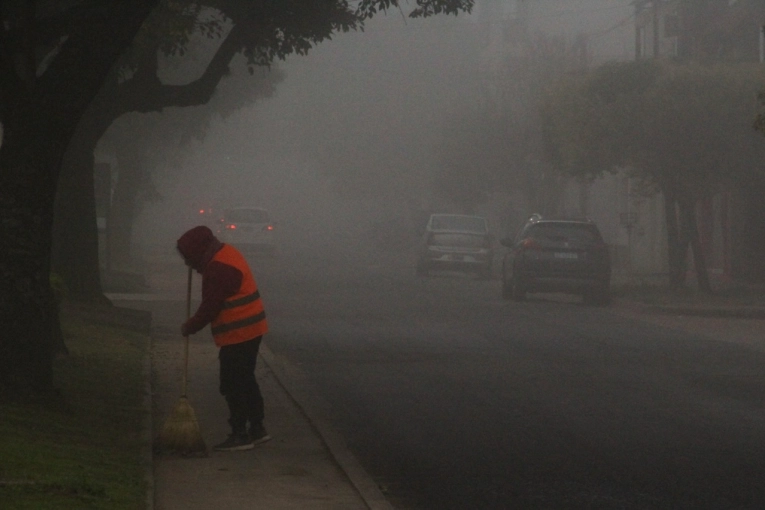Tras los festejos del 25 de Mayo, Gualeguaychú amaneció con un manto de neblina persistente - imagen de origen