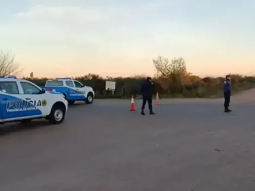 Murió un policía tras chocar en moto contra un caballo: fue identificado - imagen de origen