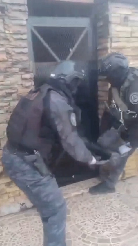 Polémica en Concordia: denuncian que la Policía mató a un perro durante un allanamiento por narcomenudeo y proteccionistas exigen explicaciones - 7PAGINAS - imagen de origen