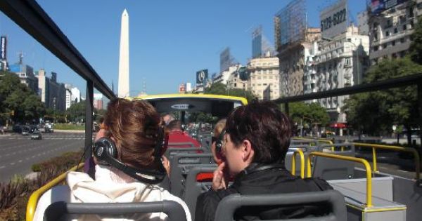 Escapadas de feriado En el fin de semana largo, casi un millón y medio de turistas movieron $340.000 millones - Informe Digital - imagen de origen