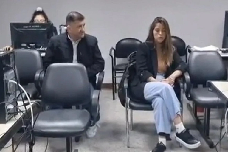 Comenzó el juicio contra Kueider y el exsenador entrerriano se abstuvo de declarar - imagen de origen
