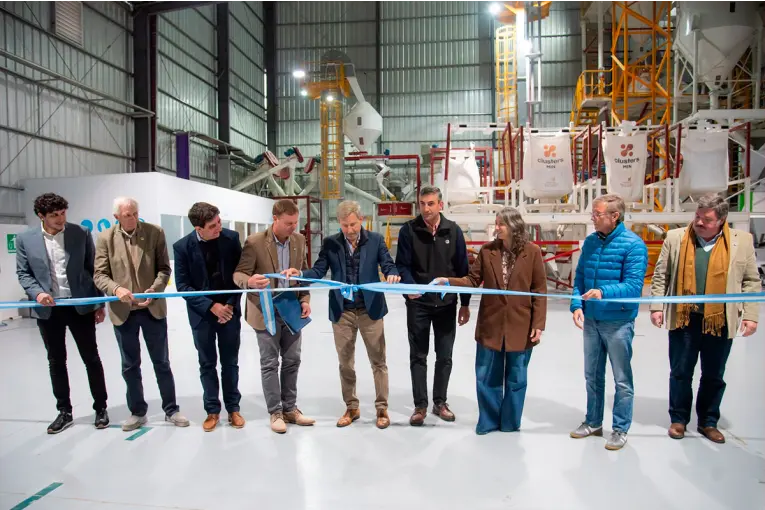 Frigerio inauguró una planta de alimentos balanceados en Hasenkamp que adhirió al RINI - imagen de origen